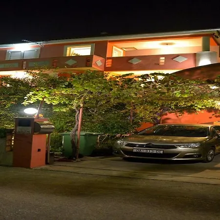 Villa Nada-2